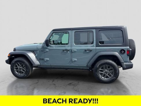 Used 2024 Jeep Wrangler Unlimited Sport AWD/4WD image 2