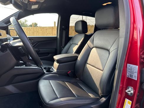 Used 2023 Chevrolet Colorado LT w/ LT Convenience Package III RWD image 11