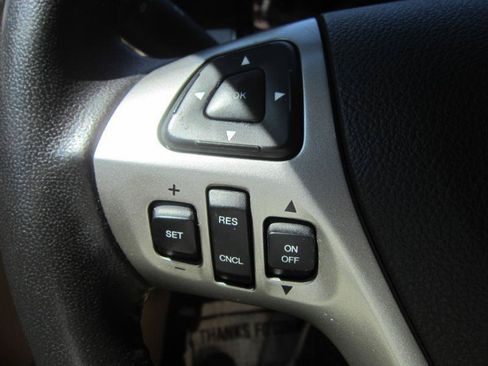 Used 2013 Ford Taurus Limited AWD/4WD image 12