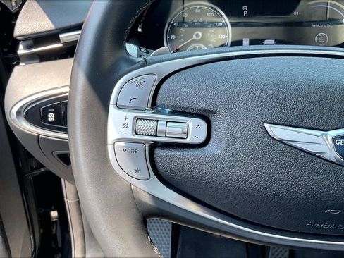 Used 2025 Genesis GV70 2.5T AWD/4WD image 17