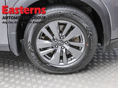 Used 2024 Nissan Pathfinder SV AWD/4WD image 30