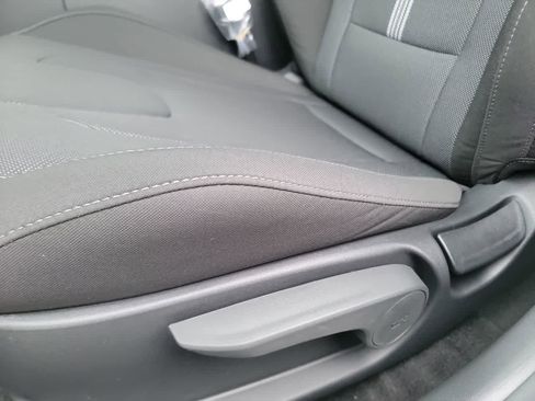 New 2026 Hyundai Elantra SE image 12