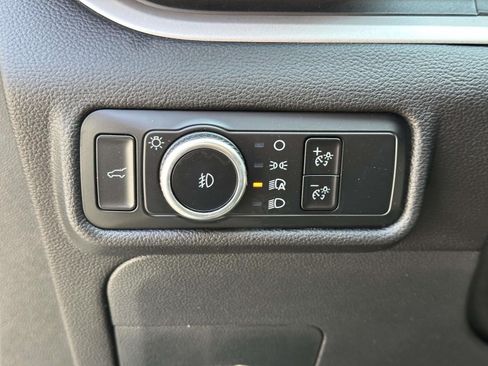 Used 2023 Ford Explorer XLT w/ Equipment Group 202A AWD/4WD image 23