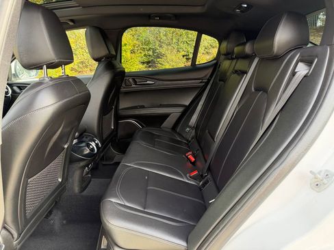 Used 2022 Alfa Romeo Stelvio Sprint image 25