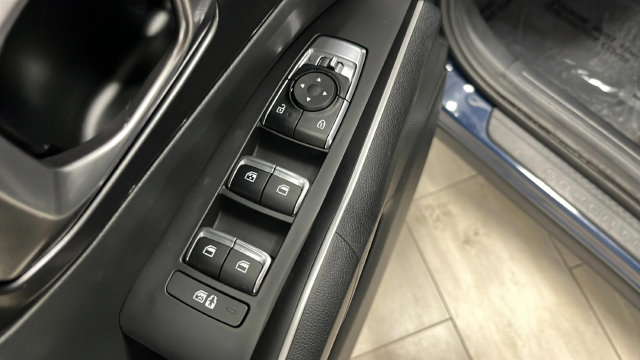 Used 2025 Kia Sorento EX w/ Panoramic Sunroof Package AWD/4WD image 17
