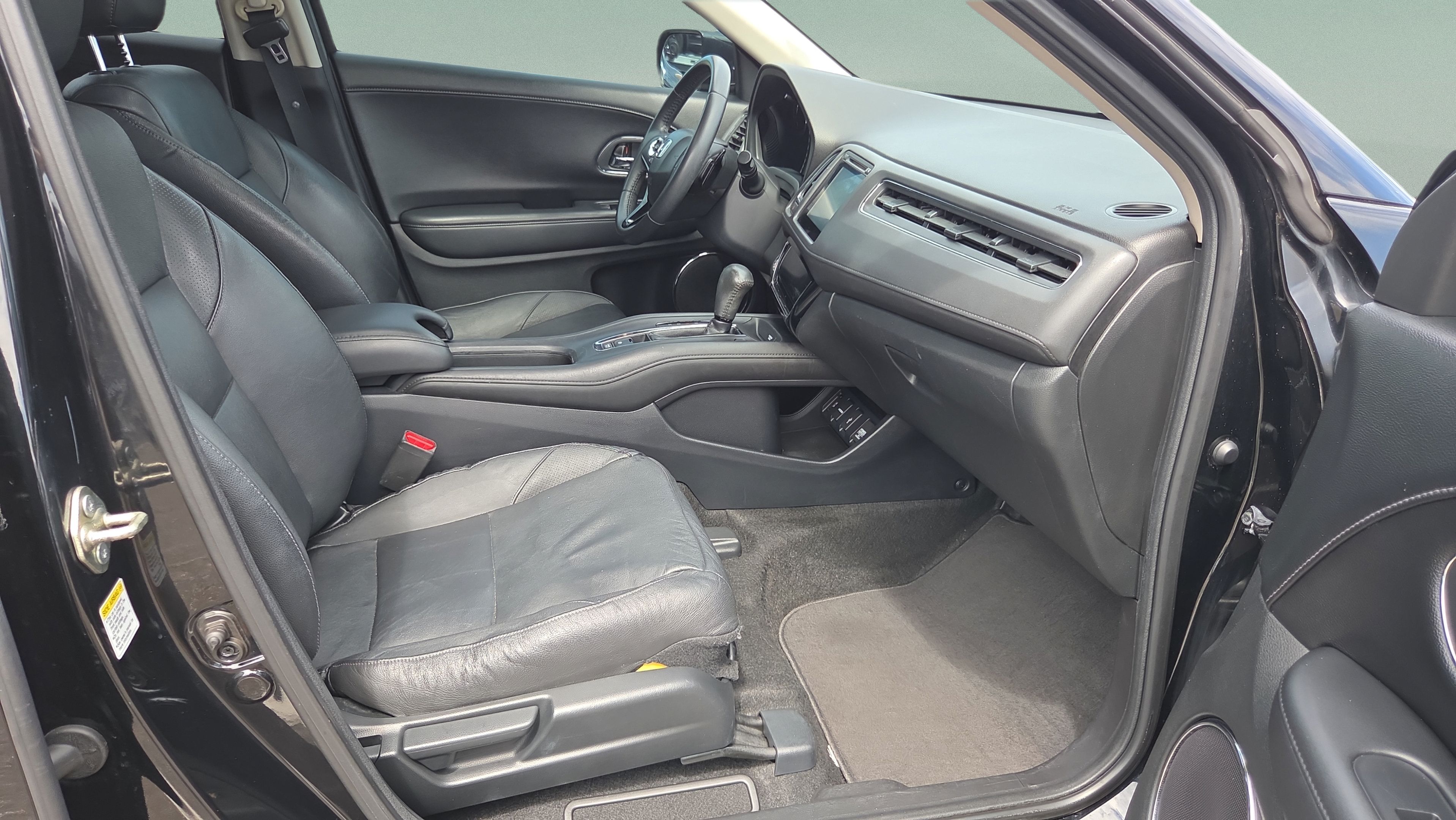 Used 2016 Honda HR-V EX-L image 16