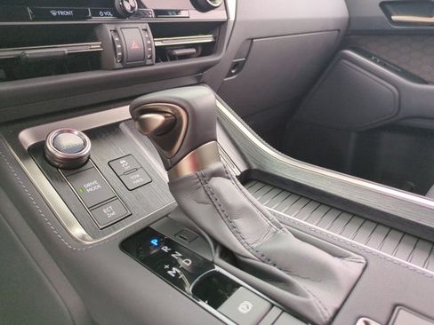 Used 2025 Lexus GX 550 w/ Accessory Package (Z1) AWD/4WD image 12