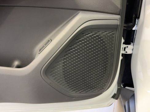 New 2026 Chevrolet Traverse LT w/ Sun and Wheel Package image 21