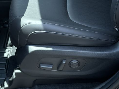 New 2026 Kia Carnival EX FWD image 19