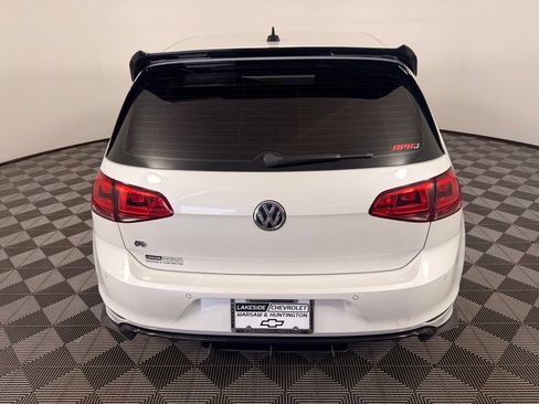 Used 2017 Volkswagen Golf R 4-Door AWD/4WD image 5