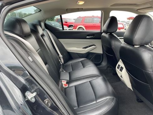 Used 2022 Nissan Altima 2.5 Platinum AWD/4WD image 28