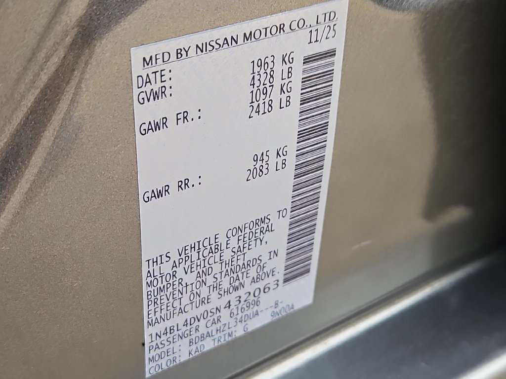 Used 2025 Nissan Altima 2.5 SV FWD image 36