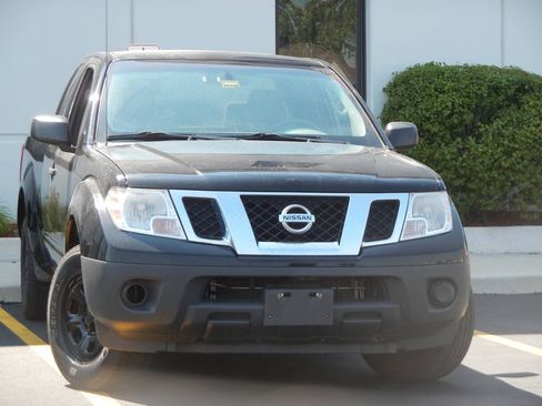 Used 2013 Nissan Frontier S RWD image 6