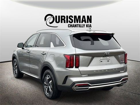 Used 2021 Kia Sorento EX image 4