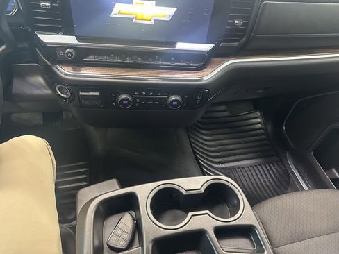 Used 2025 Chevrolet Silverado 1500 LT w/ Work Truck Package AWD/4WD image 6