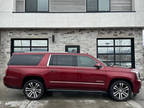 Used 2017 GMC Yukon XL Denali w/ Open Road Package image 2