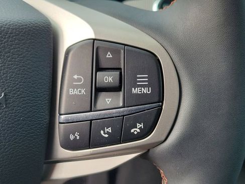 Used 2025 Ford Explorer Active w/ Active Comfort Package AWD/4WD image 14
