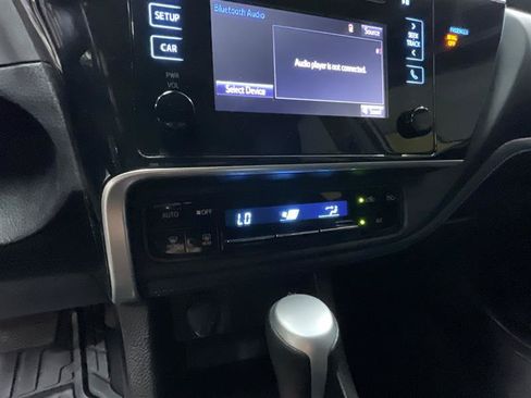 Used 2019 Toyota Corolla SE FWD image 16