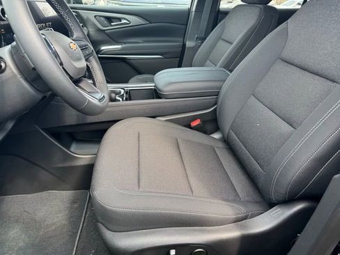 New 2026 Chevrolet Traverse LT w/ Driver Confidence Package AWD/4WD image 5