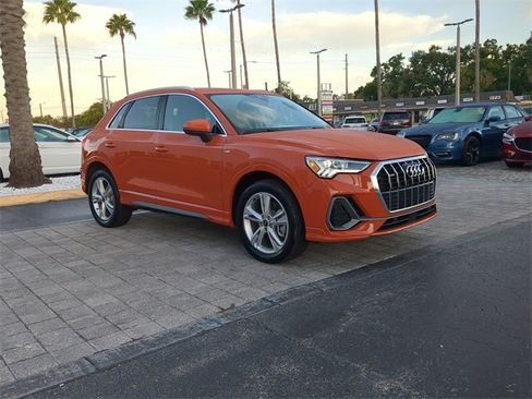 Used 2022 Audi Q3 2.0T Premium Plus image 2