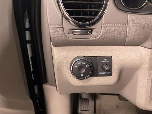 Used 2015 Buick Enclave Leather image 18