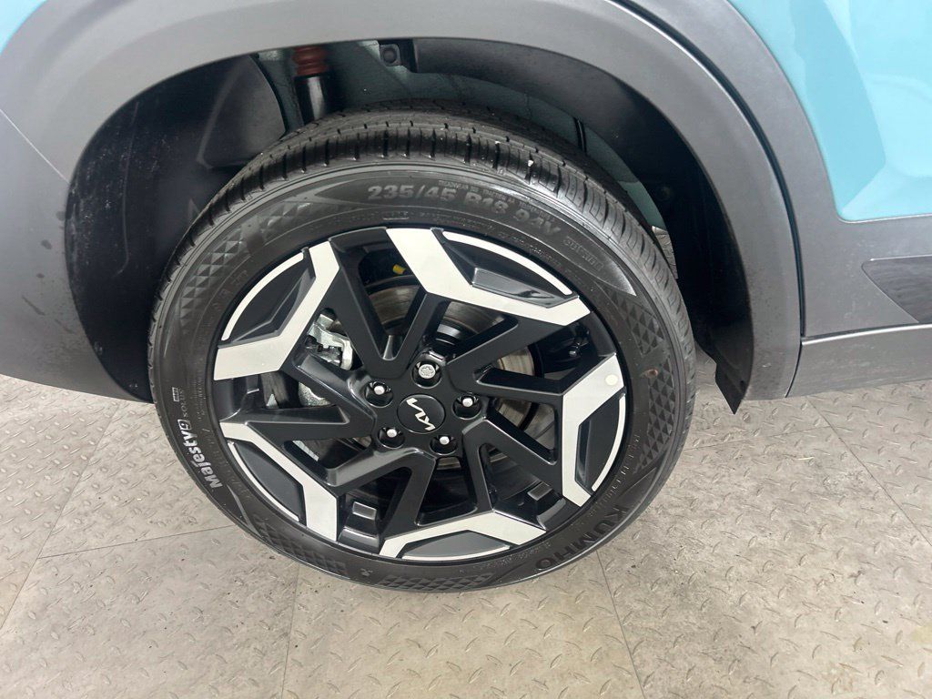 Used 2026 Kia Seltos SX w/ SX Sunroof Package AWD/4WD image 13