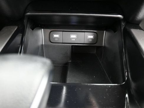 Used 2023 Kia Sorento LX FWD image 25