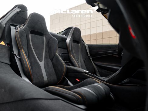 Used 2024 McLaren 750S Spider RWD image 42