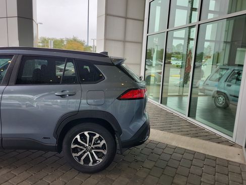 Certified 2024 Toyota Corolla Cross SE image 4