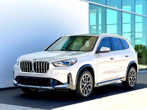 New 2026 BMW X1 xDrive28i w/ Technology Package AWD/4WD image 9