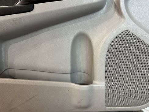 Used 2014 Toyota Camry L image 21