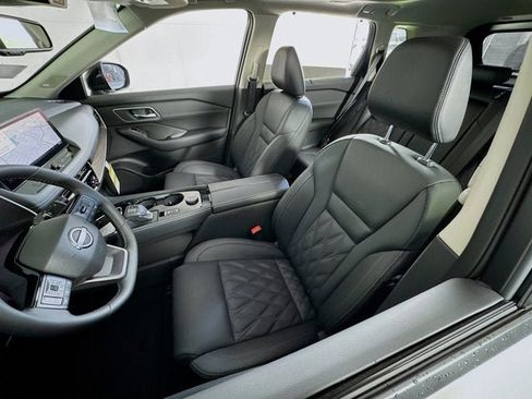 New 2026 Nissan Rogue Platinum w/ Platinum Premium Package AWD/4WD image 18