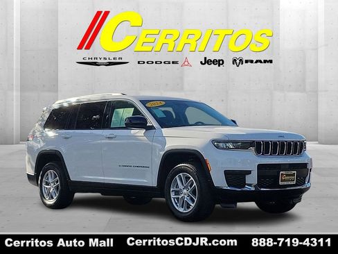 Used 2024 Jeep Grand Cherokee L Laredo image 1