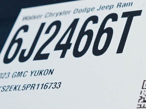 Used 2023 GMC Yukon Denali Ultimate AWD/4WD image 34