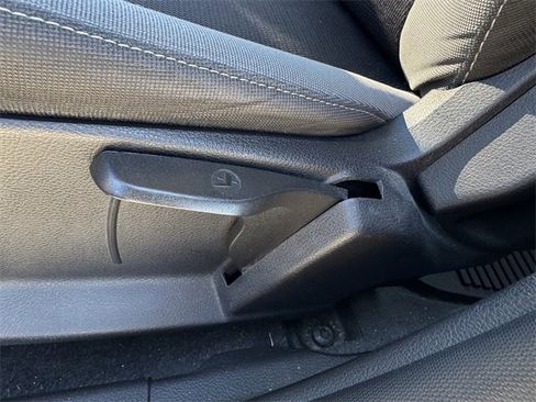 Used 2014 Ford Focus SE w/ SE Winter Package image 24