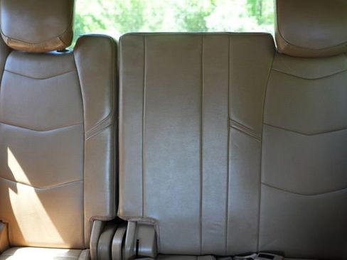 Used 2017 Cadillac Escalade Platinum AWD/4WD image 15