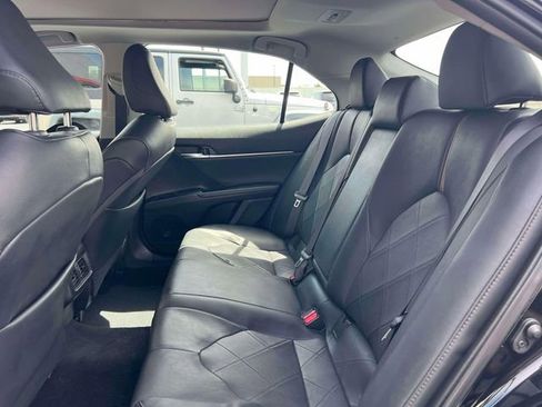 Used 2019 Toyota Camry XLE w/ Carpet Mat Package FWD image 31