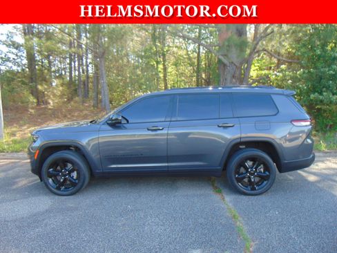 Certified 2024 Jeep Grand Cherokee L Altitude image 4