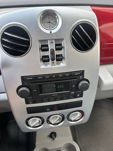 Used 2006 Chrysler PT Cruiser Touring FWD image 5
