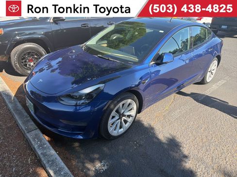 Used 2022 Tesla Model 3 RWD image 1