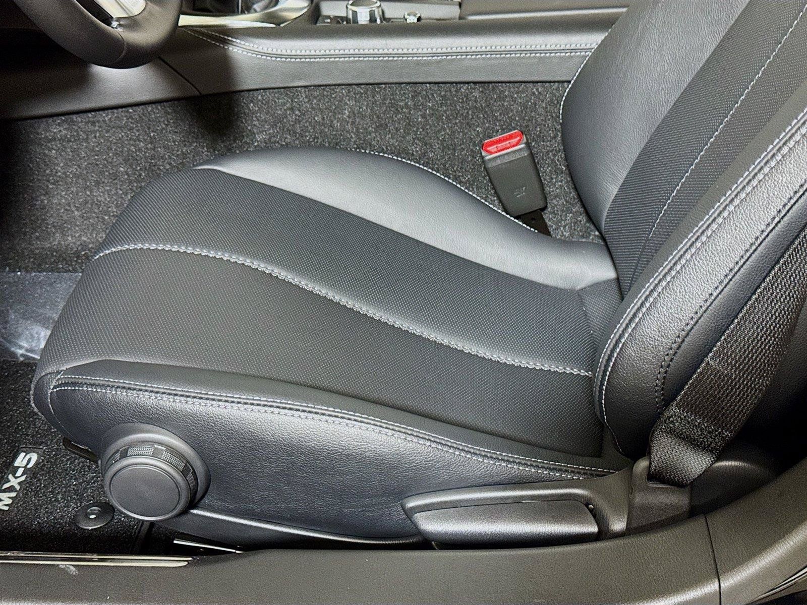 New 2026 MAZDA MX-5 Miata RF Grand Touring RWD image 14