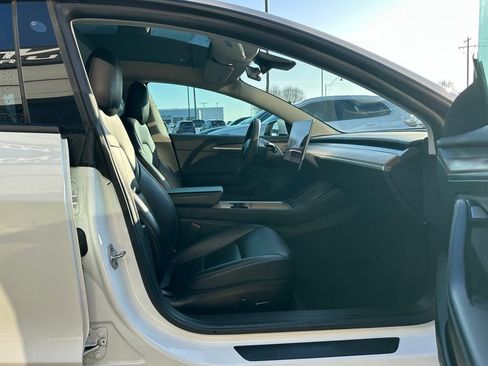 Used 2022 Tesla Model 3 Performance image 32