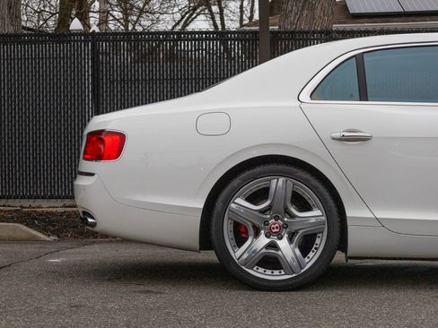 Used 2015 Bentley Flying Spur V8 image 16