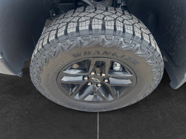 Used 2026 Chevrolet Silverado 1500 LT Trail Boss w/ LT Trail Boss Premium Package AWD/4WD image 9