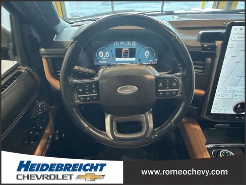 Used 2022 Ford Expedition Max Platinum image 18