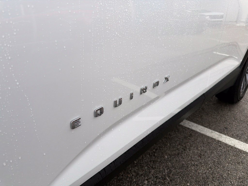 Used 2026 Chevrolet Equinox LT FWD image 10