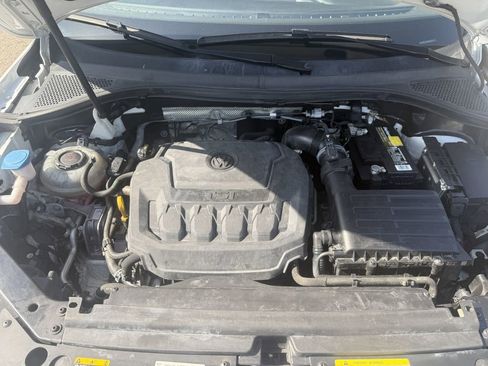 Used 2021 Volkswagen Tiguan SE image 21