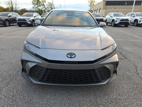 New 2026 Toyota Camry SE image 2