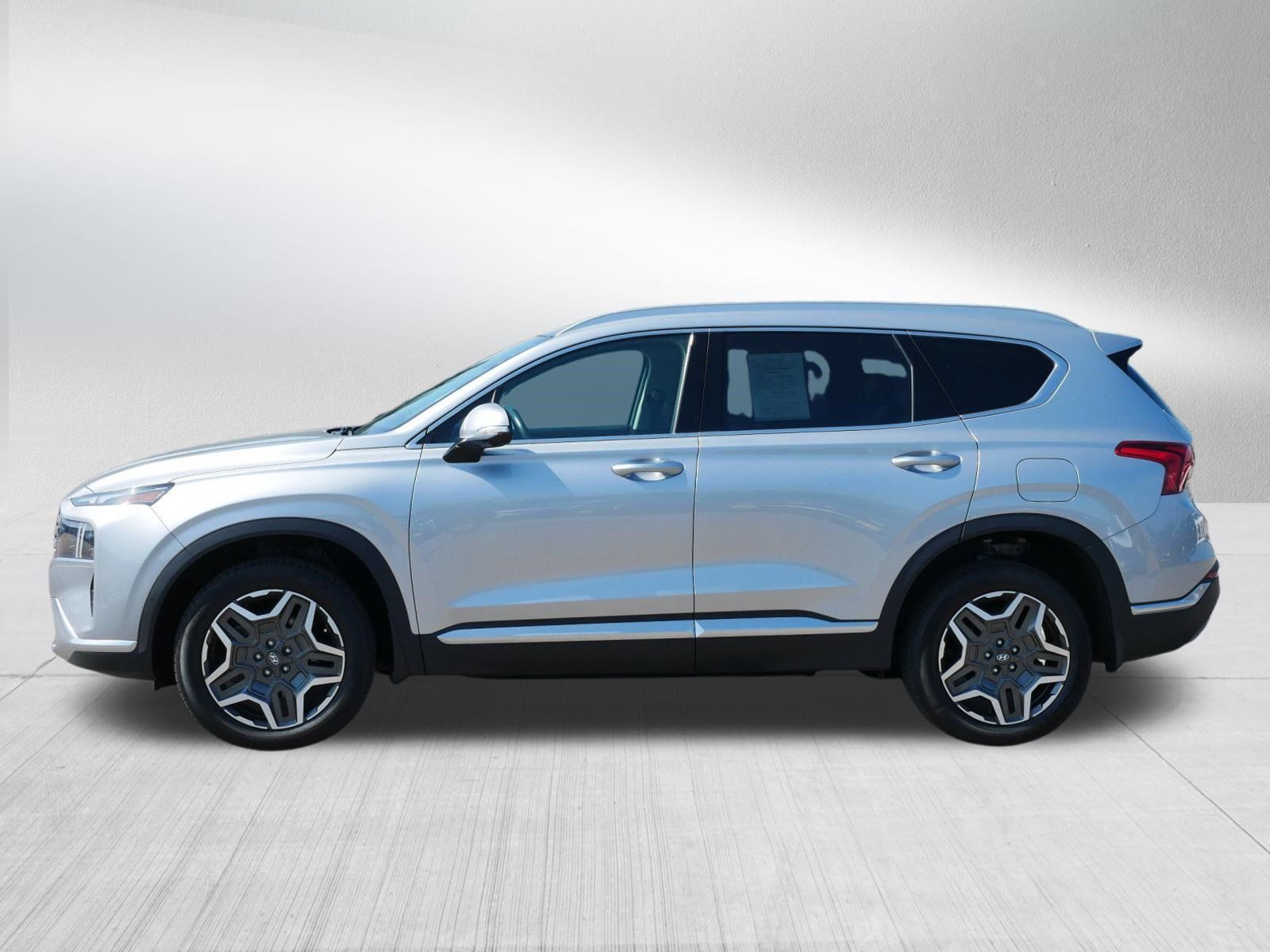 Certified 2023 Hyundai Santa Fe Limited AWD/4WD image 4