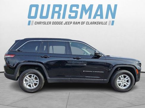 Used 2025 Jeep Grand Cherokee Laredo image 7